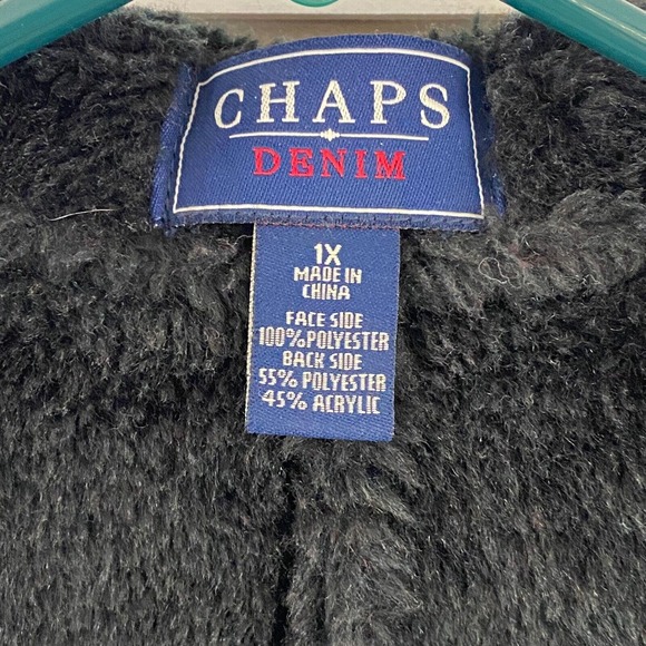 Womens 1X Chaps Vest Black Faux Suede Faux Lined Fur Horn Toggle Button Front - Picture 4 of 6